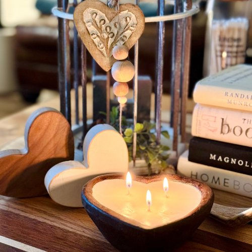 Thumbnail: Candle pouring art class with Three & Me