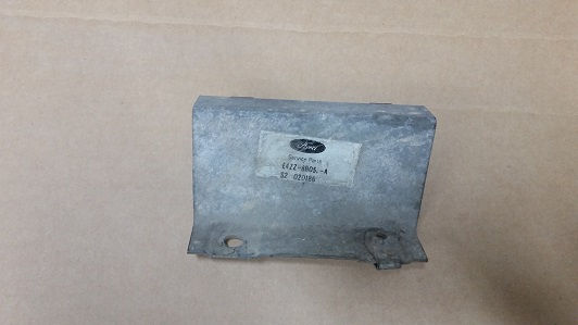 84-86 Mustang SVO Lower fender to bumper cover bracket-used