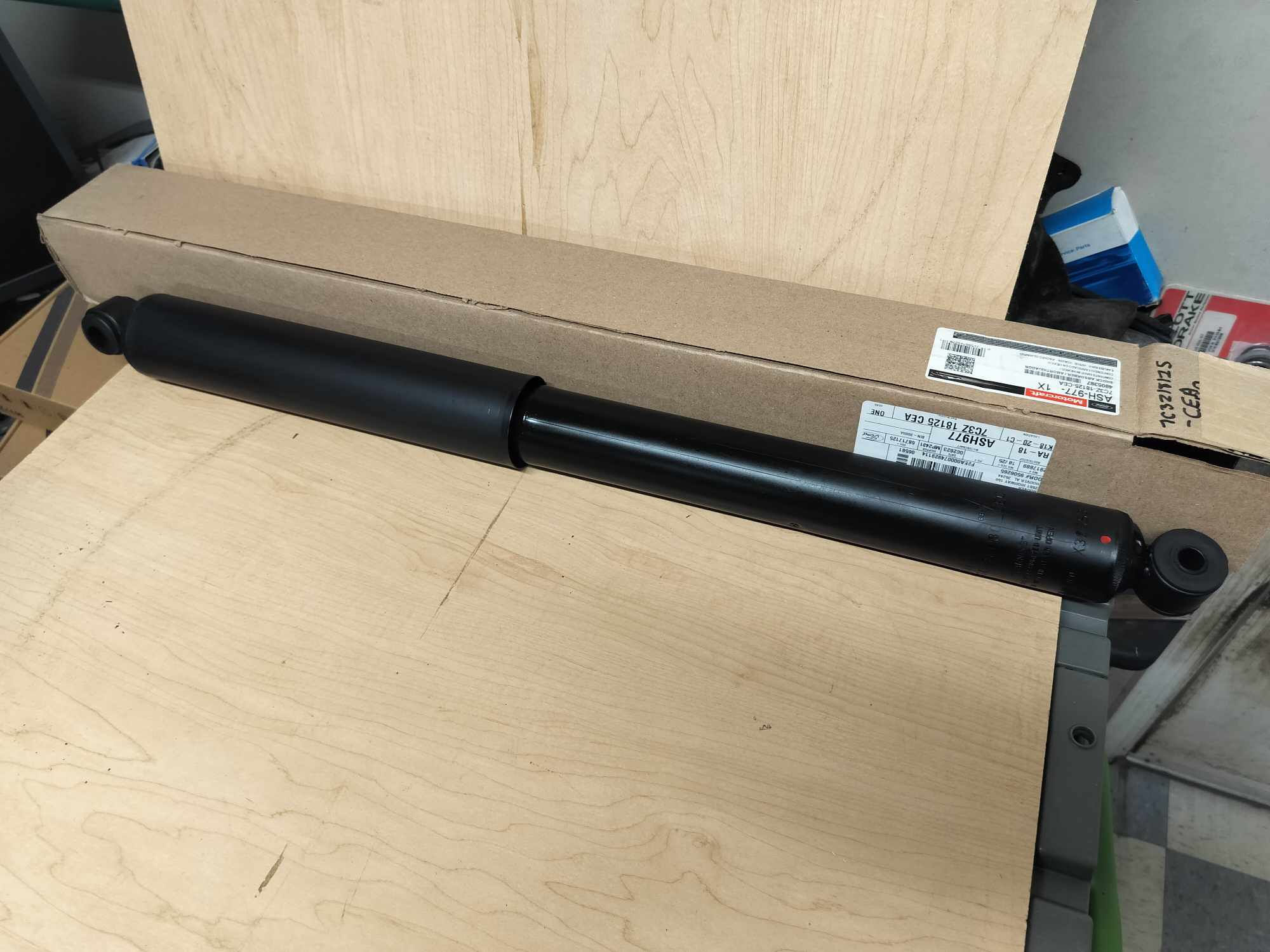 2008-2010 Ford F250/F350 Super Duty rear shock absorber- 7C3Z-18125-CEA