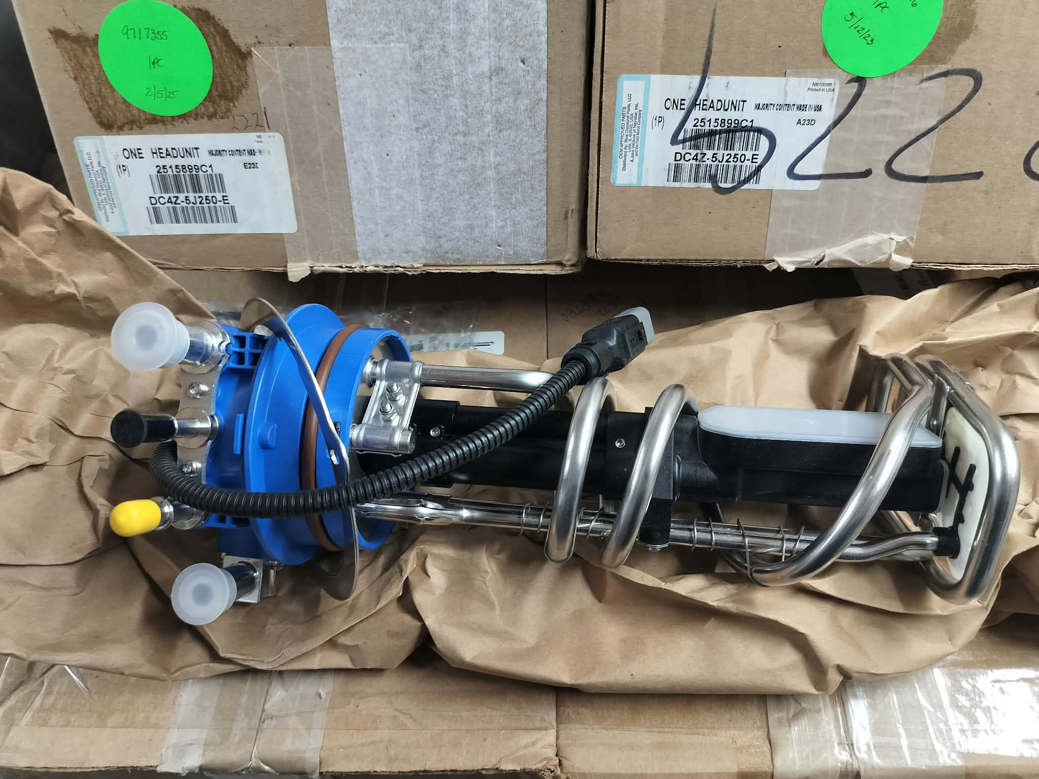 2013-2015 F-650/F-750 DEF level sensor & heating unit- DC4Z-5J250-E