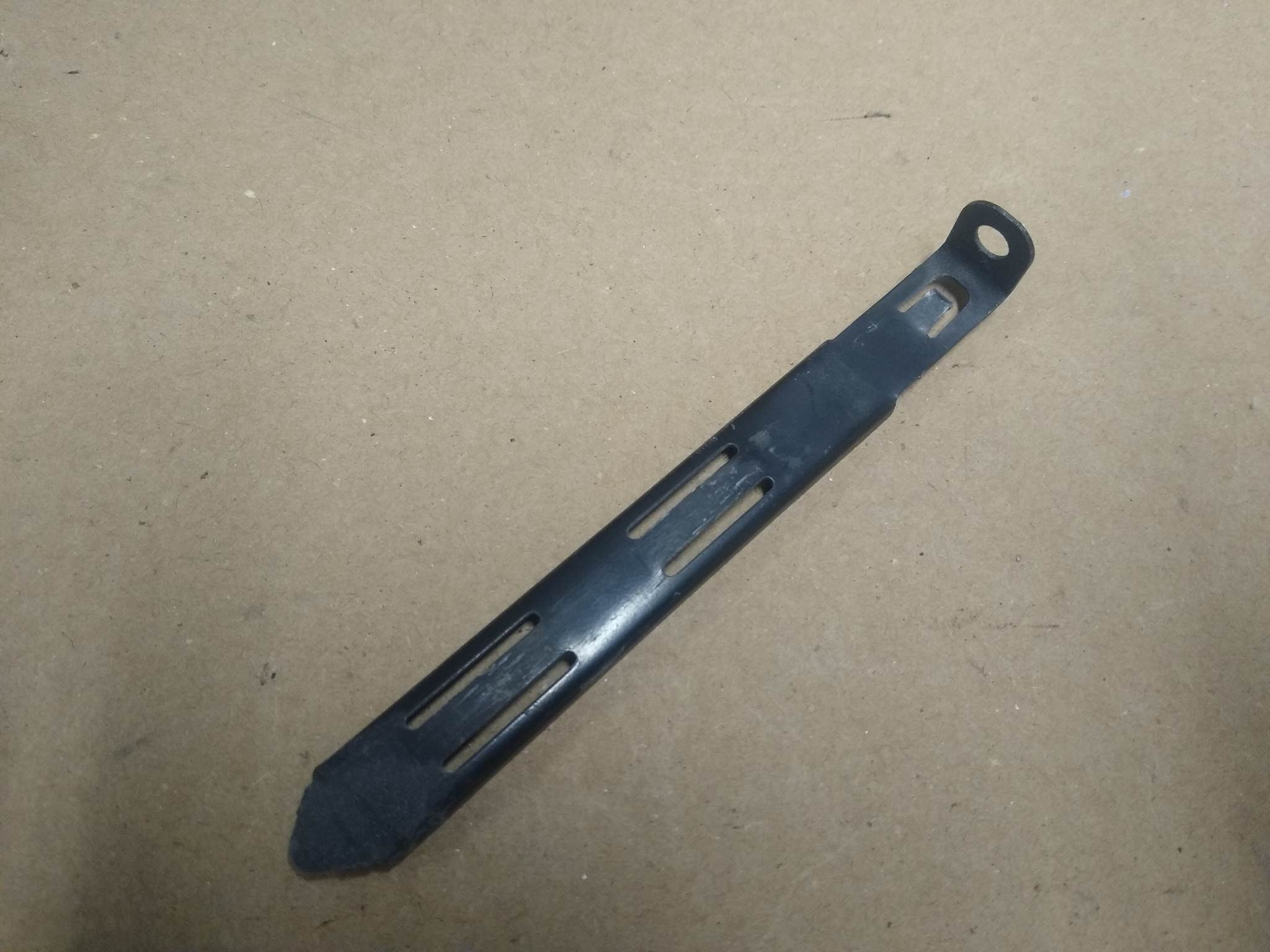 99-04 Mustang Headlight retainer-used
