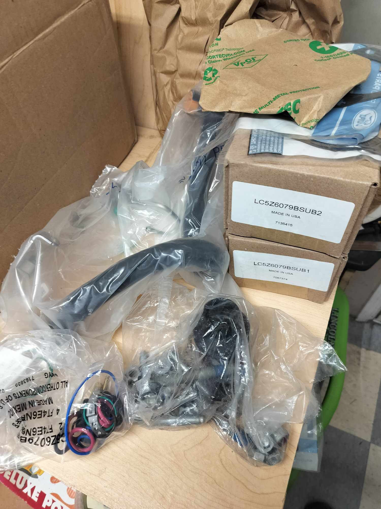 Ford 3.0L Engine installation gasket kit- LC5Z-6079-B