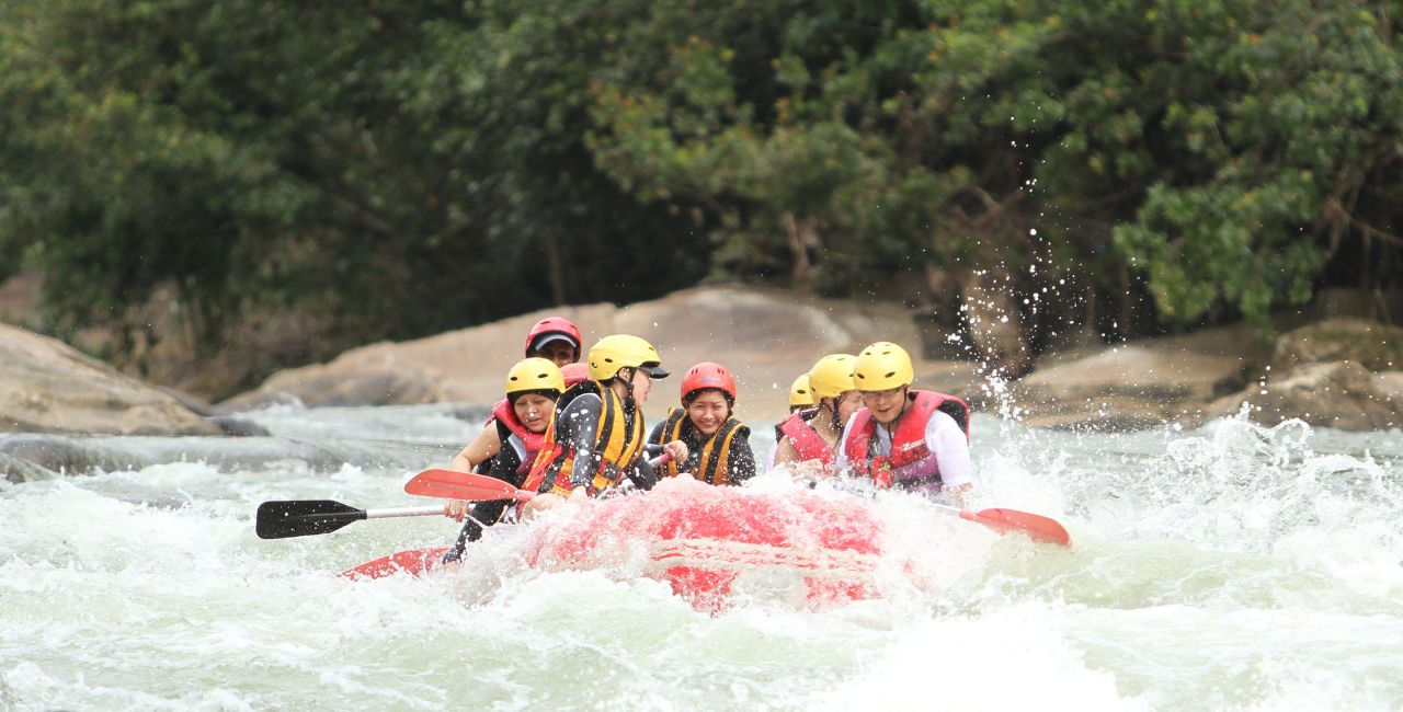 White Water Rafting & Adventure Games