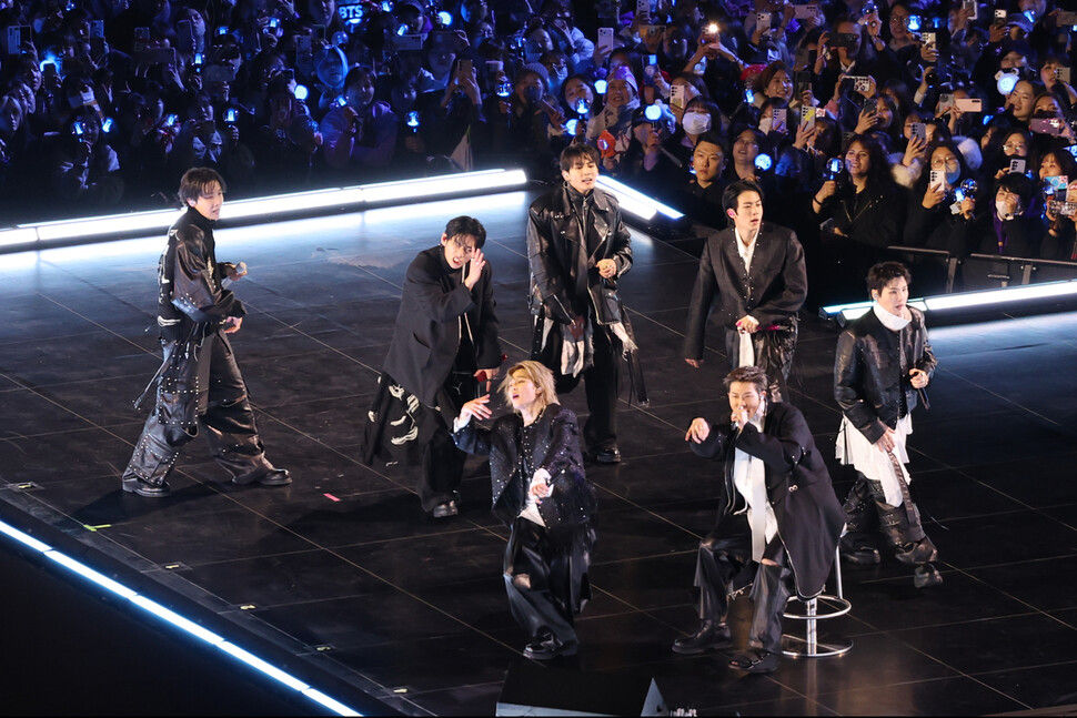 Over-Deployment of 10,000 Civil Servants for BTS Concert Sparks 'Tax Waste' Controversy