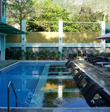 Sea-Cocoon-Hotel-El-Nido-dipping-pool.webp