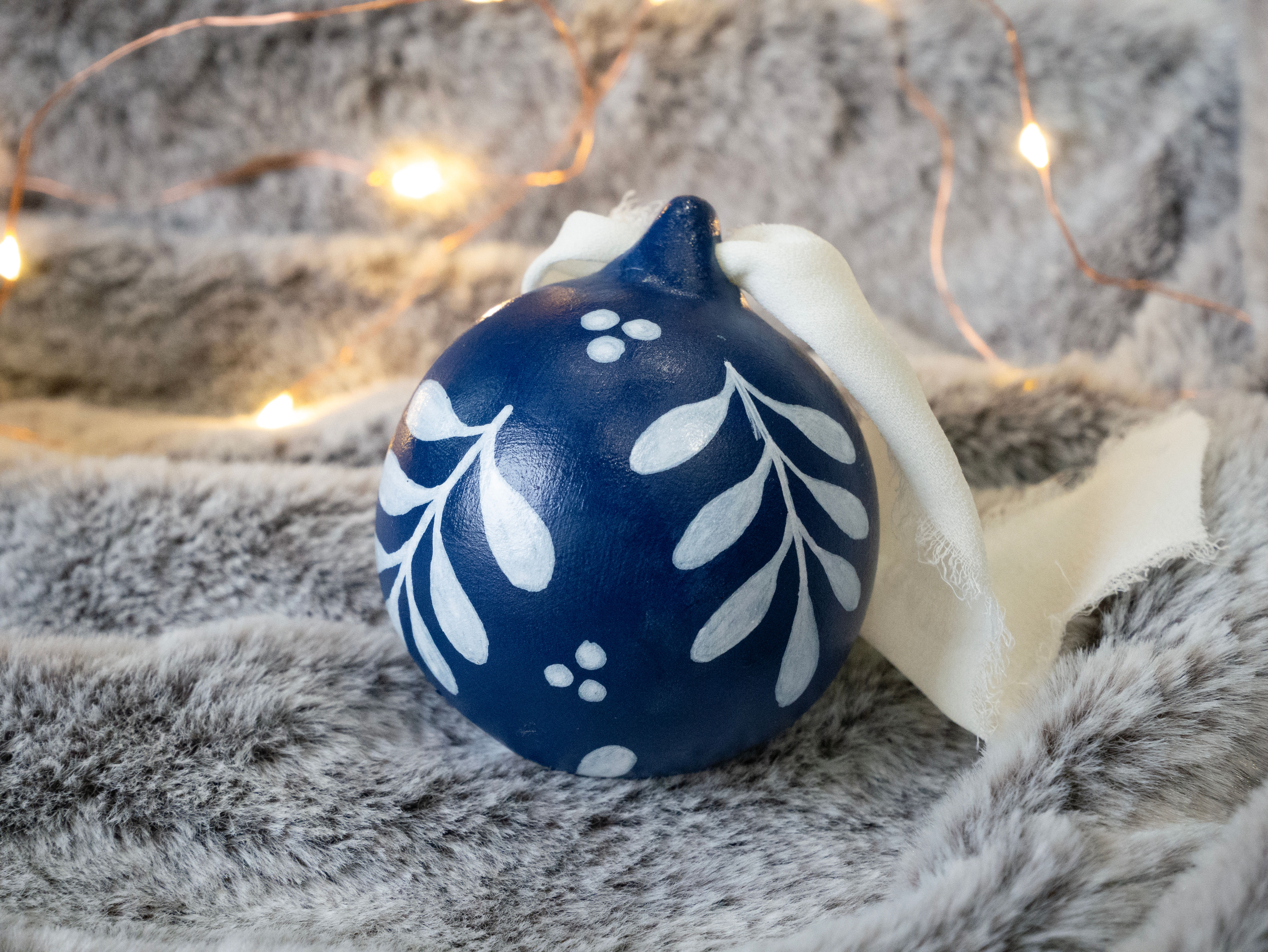 Hand-painted Ceramic Bauble - Blue and White