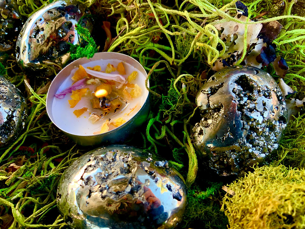 Thumbnail: Pyrite Palm Stone