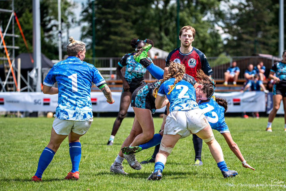 HH7 FEMME J01 2043 TC.jpg