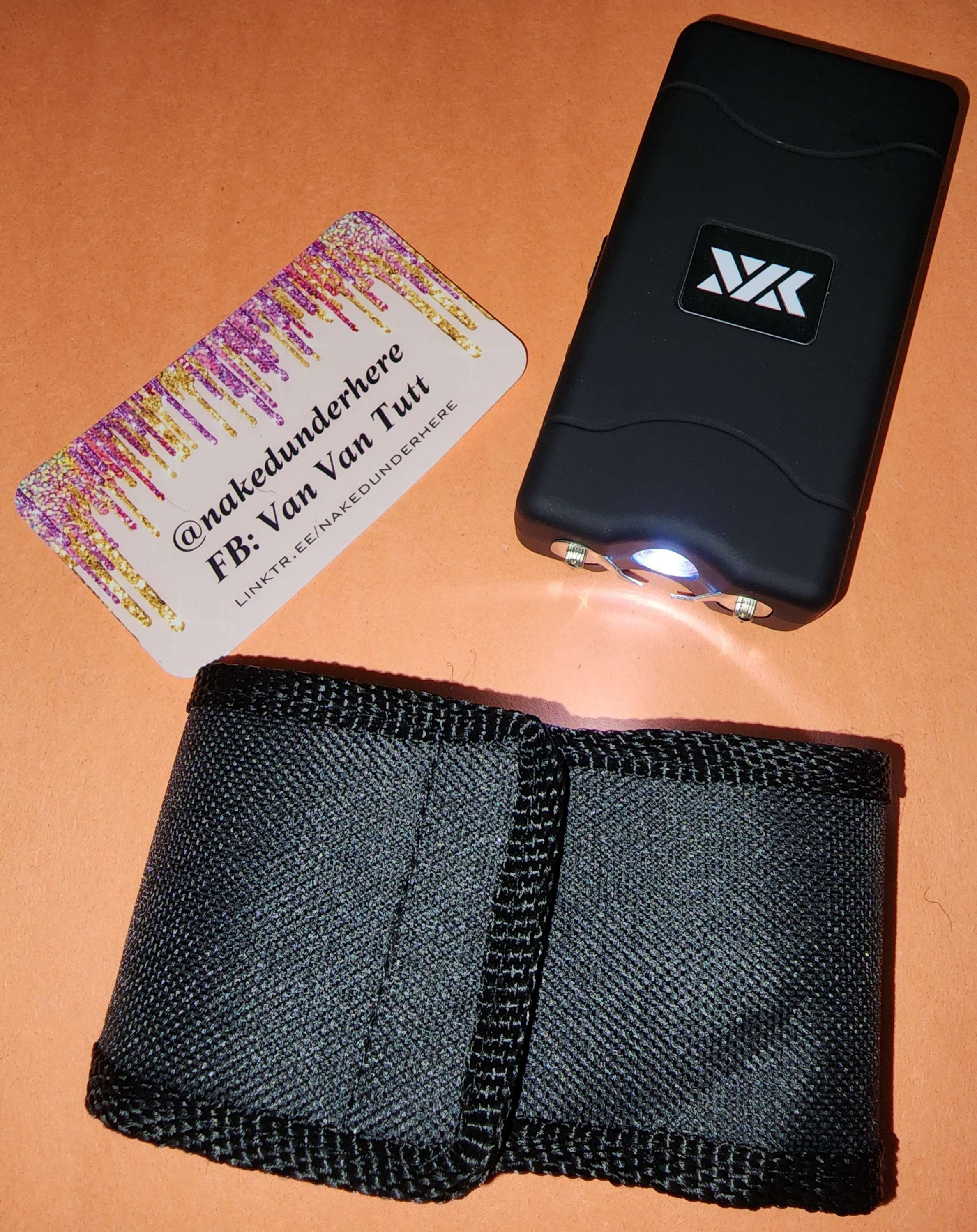 Black Stun With Carrying Case