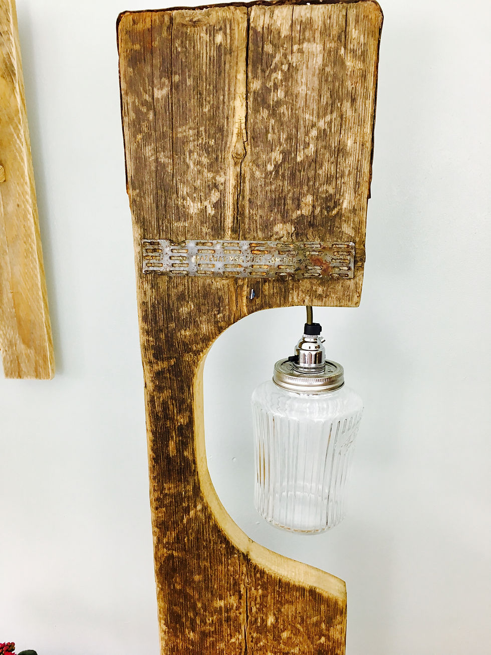 Thumbnail: Cutout Post Lamp