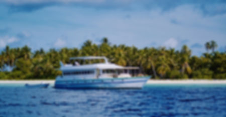 CHIXXS Surf Boat Trip Malediven