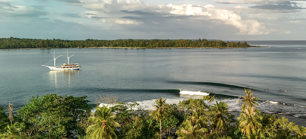 Miniaturbild: Siloina Surf Boat Mentawai