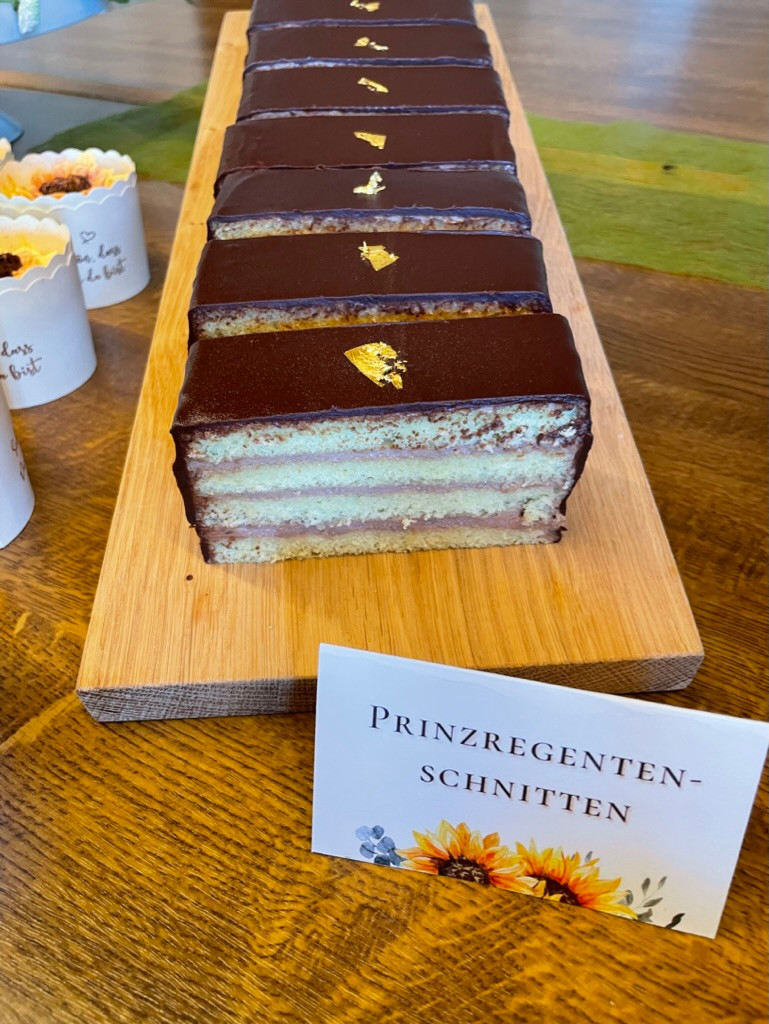 Miniaturbild: Kuchenbuffets