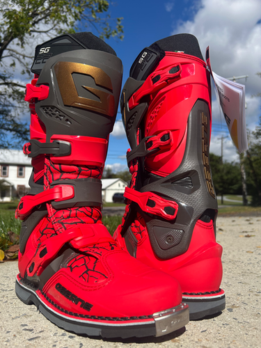 Gaerne SG-22 Magma MJK LE Boots - Red/Black/Gold | MxBoot.com