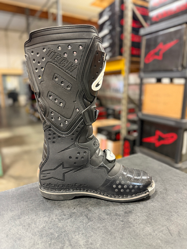 Brand New Alpinestars Tech 8 Boots - Size 10 | MxBoot.com