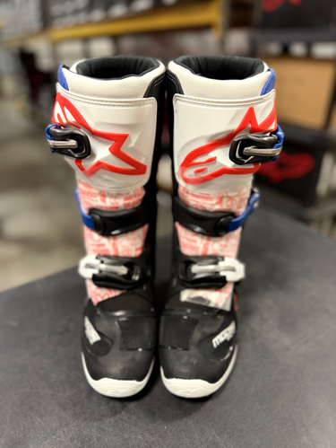 Open Box* Alpinestars Tech 7s Youth Boots | MxBoot.com