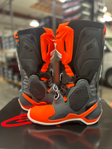 Alpinestars Tech 10 バイクブーツ ネオンオレンジ Tech 10 Boots - ORANGE MOTOCROSS Boots | Alpinestars