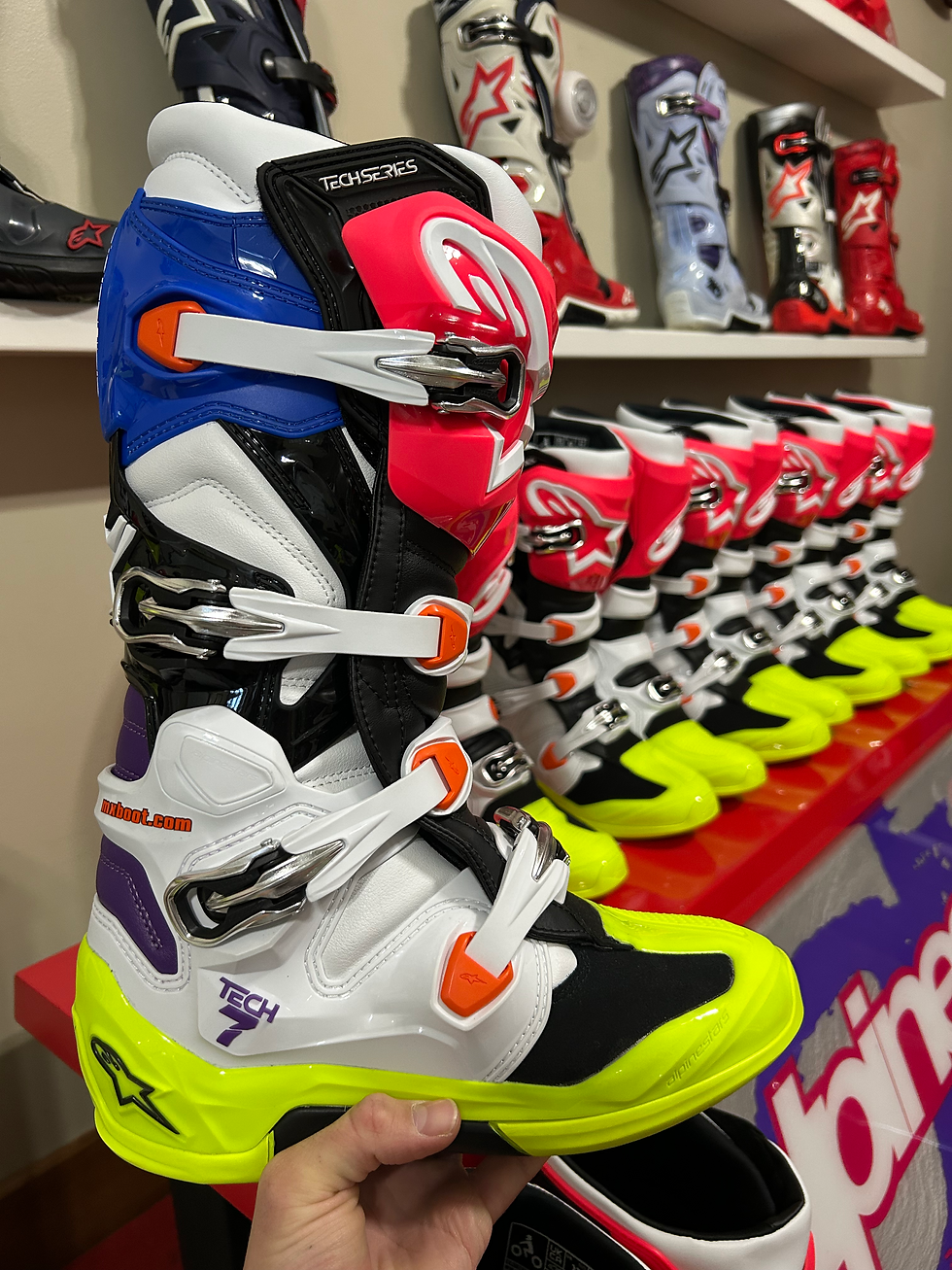 Thumbnail: Limited Edition "Hay" Alpinestars Tech 7 Boots