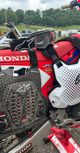 Side-by-side comparison of the Alpinestars A-4 Plasma Chest Protector and A-5 Plasma