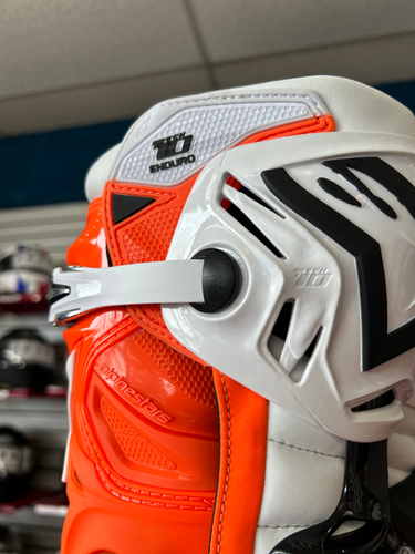 Alpinestars Tech 10 バイクブーツ ネオンオレンジ Alpinestars Tech 10 Enduro Boots - Orange Fluo/Black/White