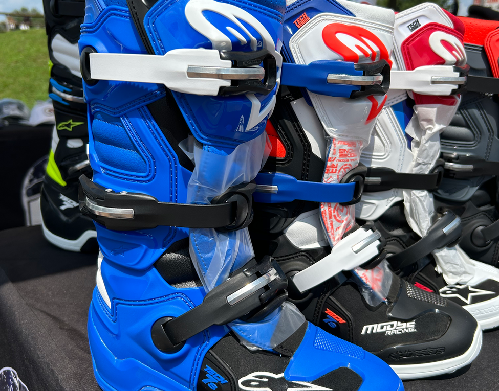 Trackside sales of new and used motocross boots with a boot trade-in program at mxboot.com.