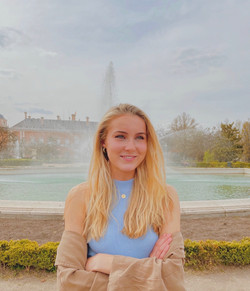 Julia Lewis