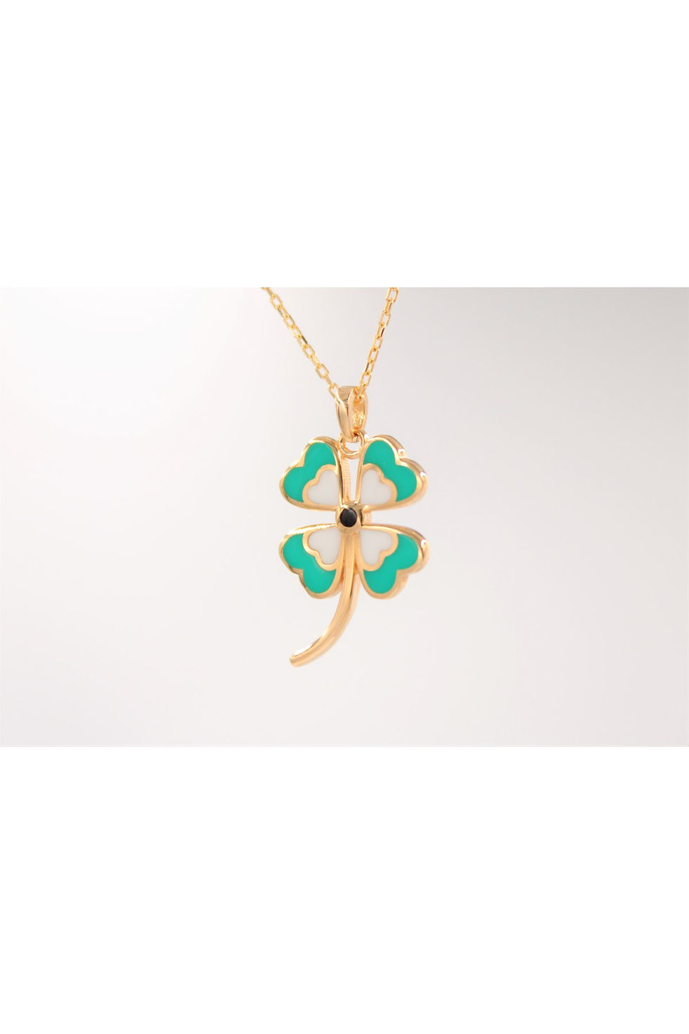 Beyaz Üçgen Bagetli Altın Kolye