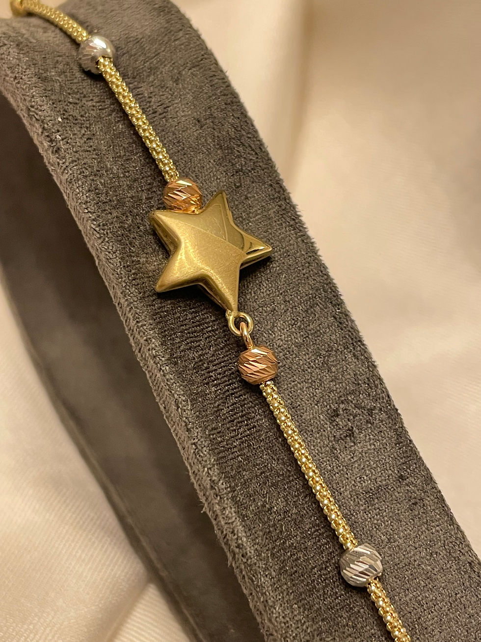 Yıldız Temalı Dorika Toplu Altın Bileklik