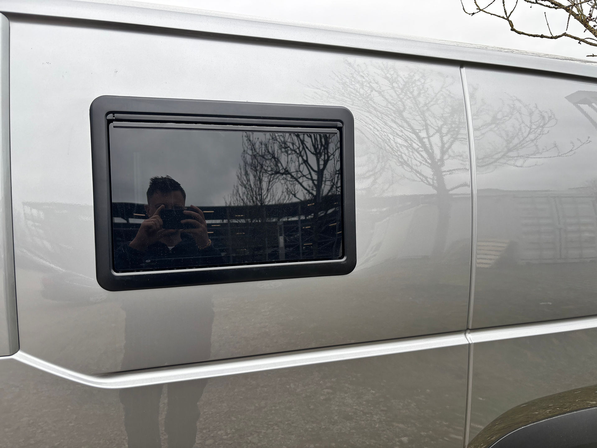 Wohnmobilfenster im pv5 cargo