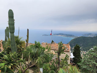 我在法國蔚藍海岸中世紀村莊'埃茲'的雲端之旅