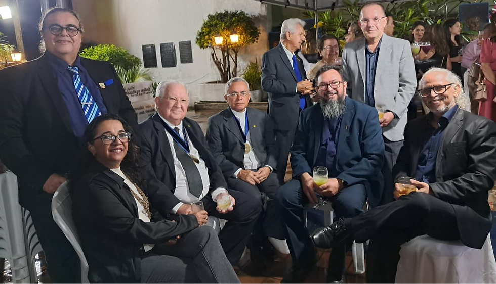 Foto da esquerda para direita: Acad. Boisbaudran Imperiano (Pres. da APD), Acad. Ana Almeida (Presidente da ASLAC), Acad. Severino Ramalho Leite (Pres. da APL), Acad. José Nunes (APL) Acad. Padre Emiliano Camilo (Presidente da AGL), Acad. Ricardo Bezerra (Cons. Fiscal da APD) e Acad. Elias Santos (AGL).