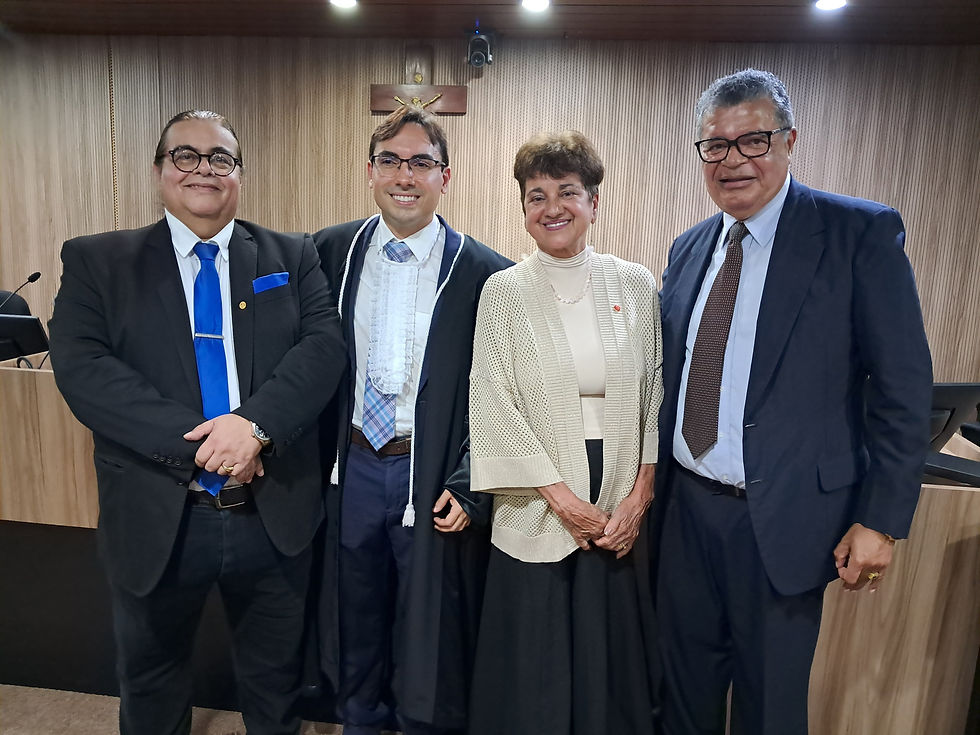 Da esquerda para direita: Boisbaudran Imperiano (Presidente da APD), Juiz Eleitoral Dr. Rodrigo Brito (Acadêmico APD), Acad. Liliane Targino (Tesoureira da APD), Acad. Josinaldo Malaquias (Vice-presidente da APD).