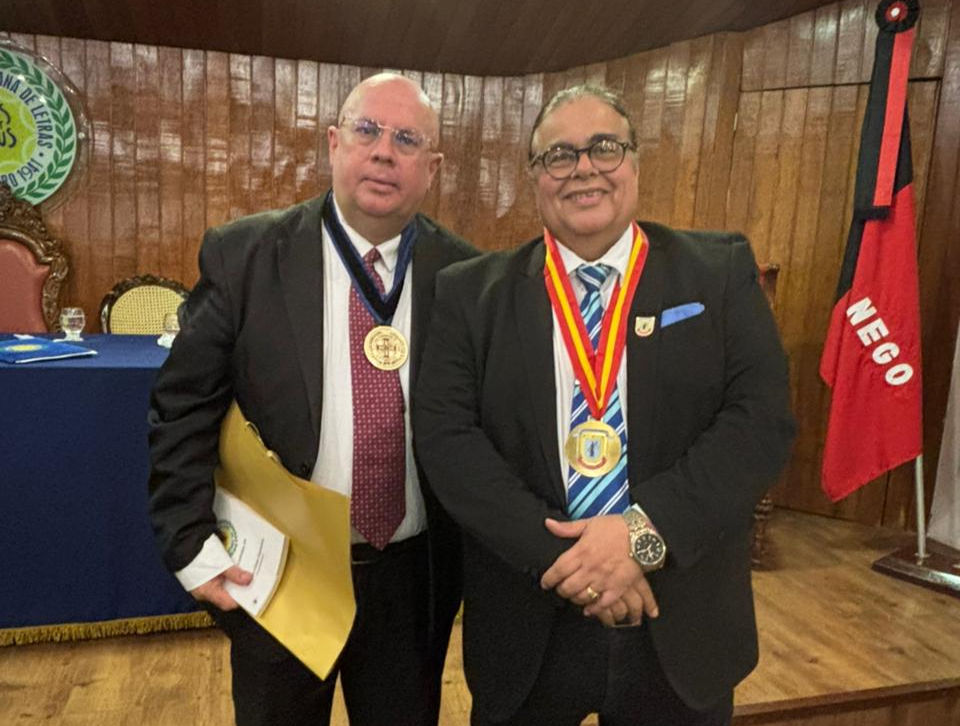 Novel Acadêmico da APL Renato César Carneiro e o Presidente da APD Boisbaudran Imperiano