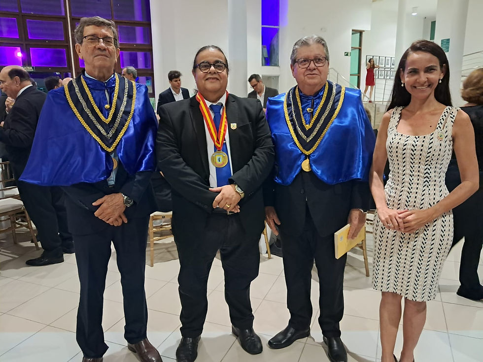 Foto da esquerda para direita: Novel Acadêmico da APENGE Dr. Rogério Kluppel, Pres. da APD Boisbaudran Imperiano, novel Acadêmico da APENGE Dr. João Azevedo (Governador da Paraíba) e Primeira Secretária da APD Glória Virgínio.