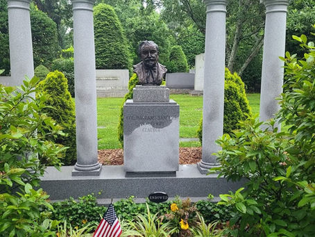 Famous Graves - Col. Harland Sanders