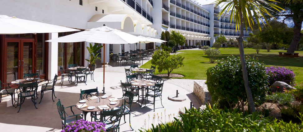 Holding corporate events at resort-like settings add ambience to your event- and show your employees that you think they deserve the best.