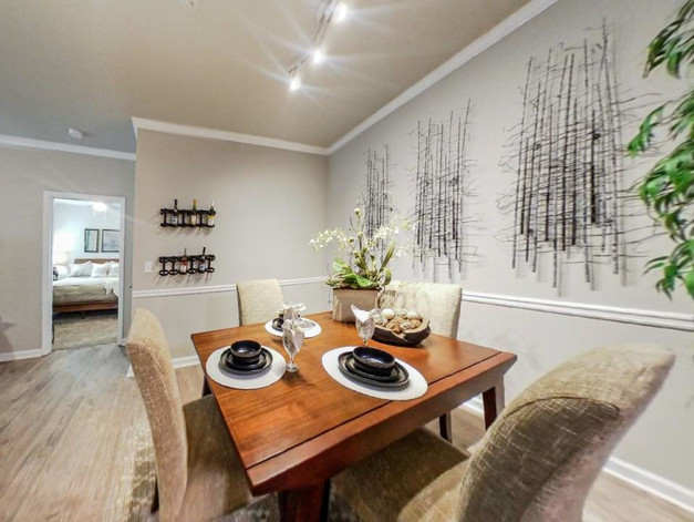 Dining Room at The Crossings at Cottage Hill Apartment Homes Mobile