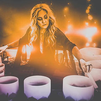 laurie gouley with sound bowls