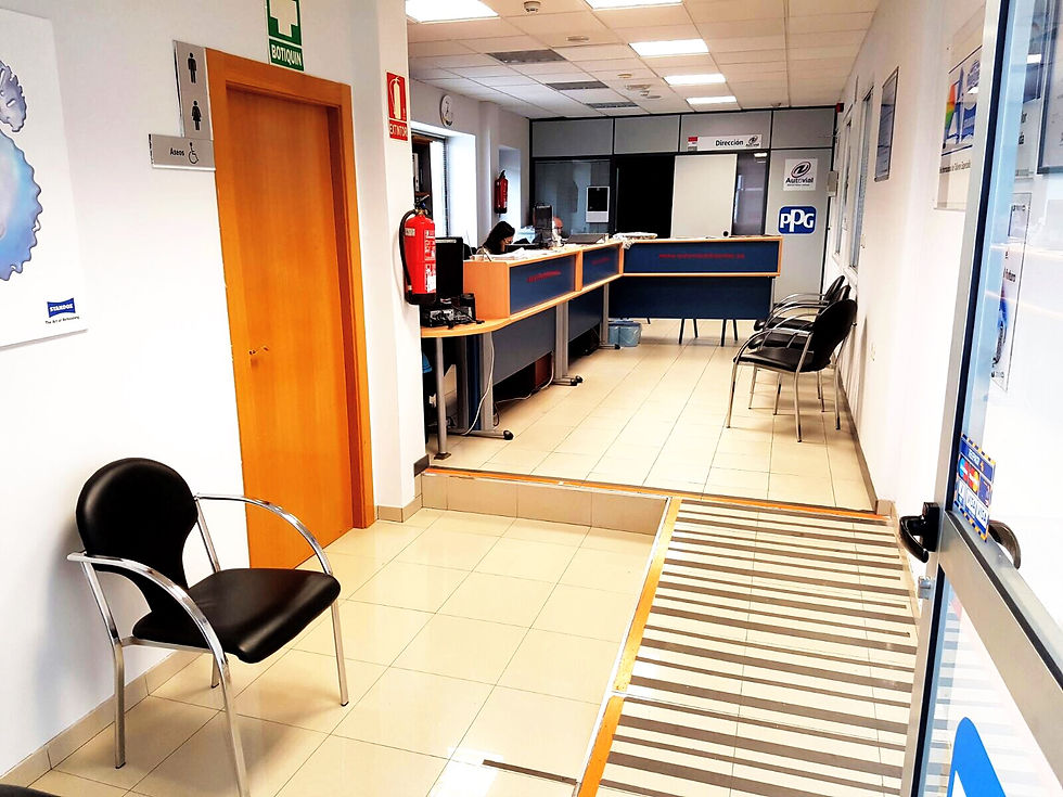 Acceso Oficinas y Aseos Clientes