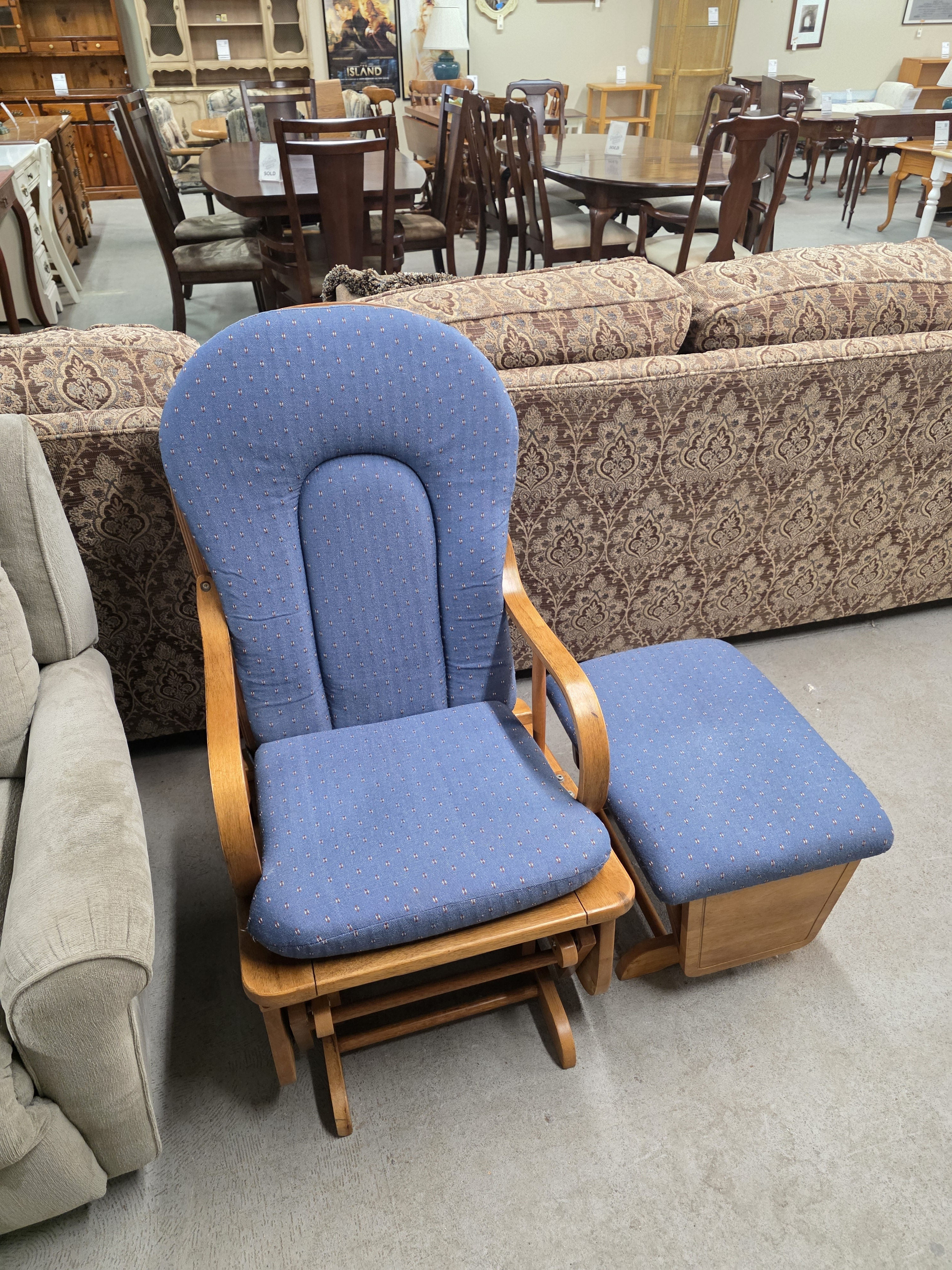 Oak Wood Glider Rocker with Matching Ottoman #518-17