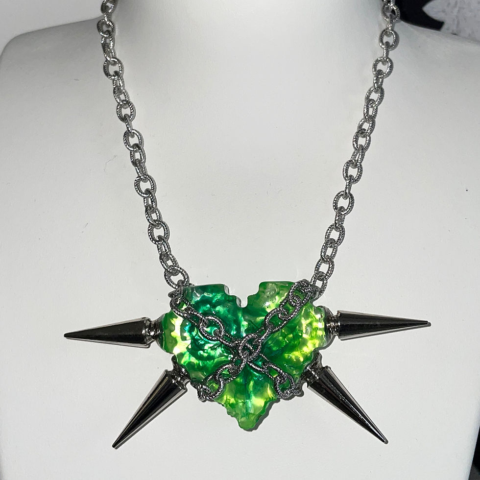 Miniaturbild: Emerald Edge heart necklace