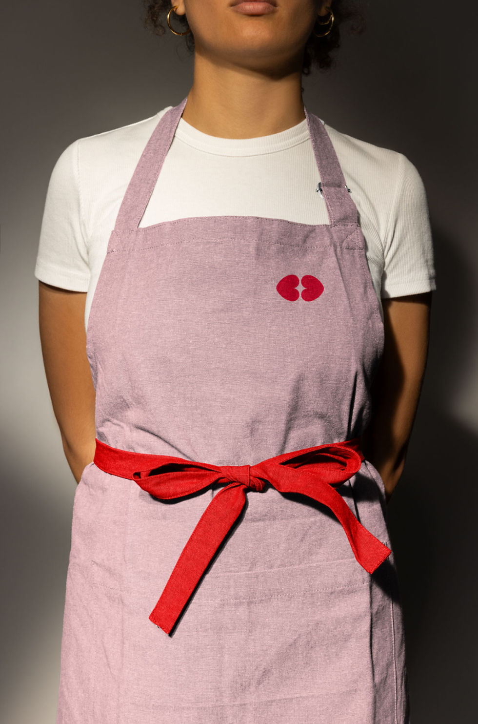 BesoApron_edited.jpg