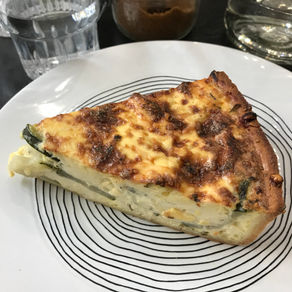 LE CAIRN Coffee Shop & Naturopathie