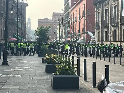 Resguarda SSC accesos a Palacio Nacional para garantizar acceso de la prensa