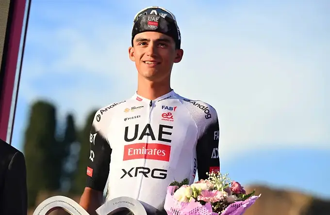 Isaac del Toro hace historia y gana la Vuelta a Burgos 2025