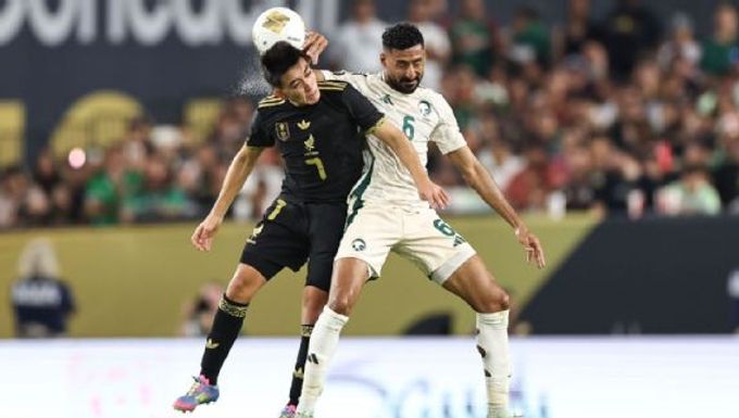 El jugador de 16 años es el más joven en debutar con México