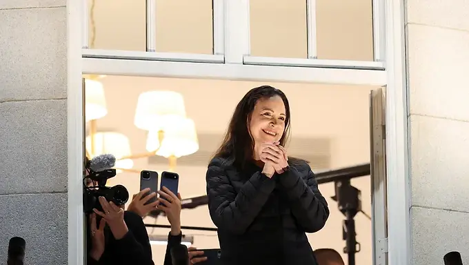 María Corina Machado llega a Oslo tras recibir Nobel de la Paz