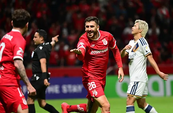 Toluca pone un pie en semifinales de la Concachampions; golea al LA Galaxy