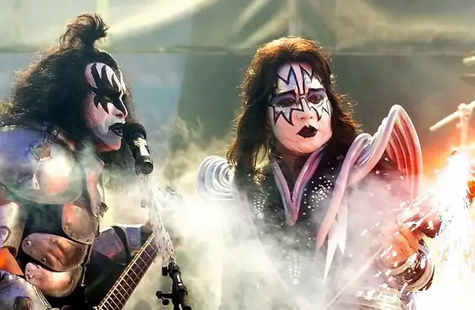 Exguitarrista de Kiss, Ace Frehley, fallece a los 74 años