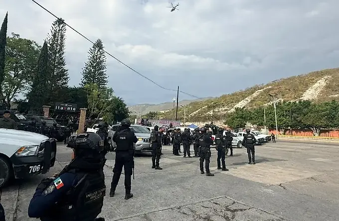 Gobierno toma el control de Chilapa con más de mil elementos de seguridad, tras días de bloqueos y enfrentamientos